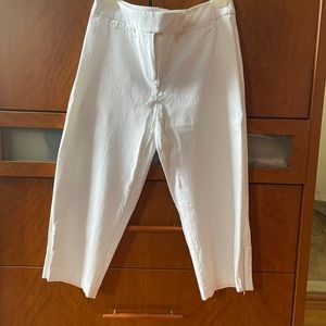 Style&Co white stretchy Capri pants